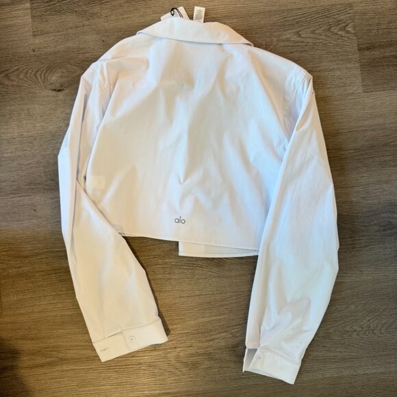 NWT Alo Cropped Take Me Out Button Up — White — Size Small - Picture 5 of 5